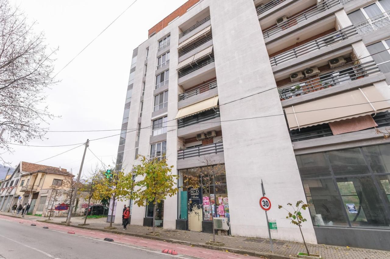 Two Steps Apartments 2 Tirana Exterior foto